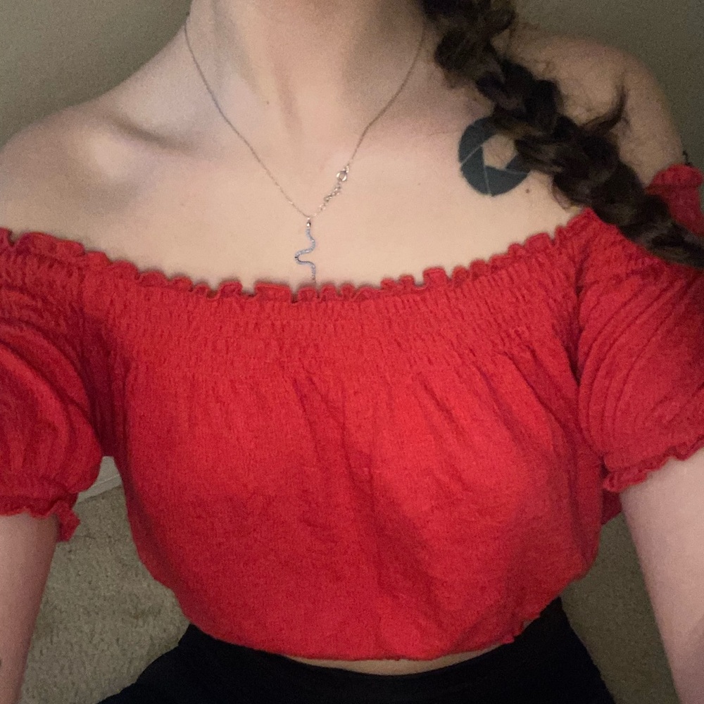 Off shoulder red crop top